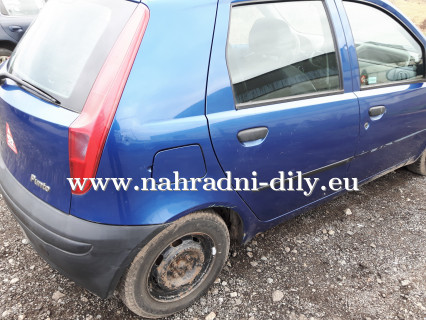 Fiat Punto modrá metalíza na díly Brno / nahradni-dily.eu