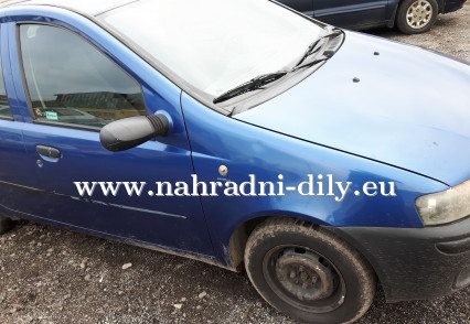 Fiat Punto modrá metalíza na díly Brno / nahradni-dily.eu