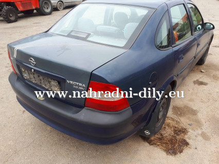 Opel Vectra modrá na náhradní díly Brno