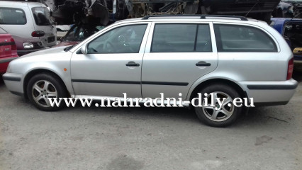 Škoda Octavia combi stříbrná na náhradní díly Tábor