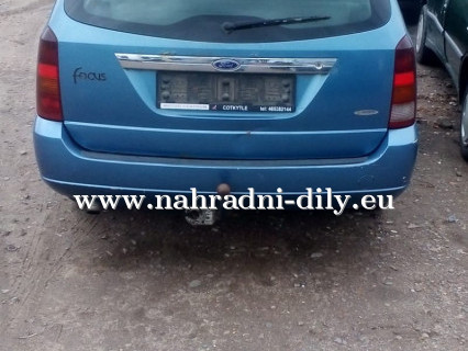 Ford Focus světle modrá na náhradní díly Pardubice