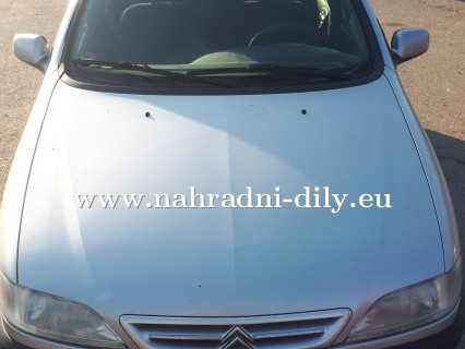 Citroen Xsara stříbrná - díly z tohoto vozu