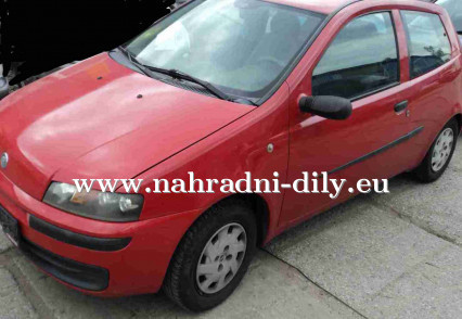 Fiat Punto červená na náhradní díly Praha