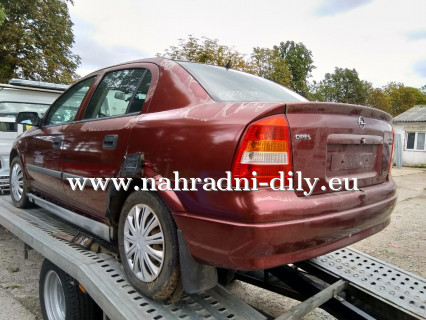 Opel Astra / nahradni-dily.eu Opel Astra / nahradni-dily.eu