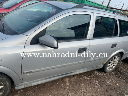 Opel Astra stříbrná na náhradní díly Pardubice / nahradni-dily.eu